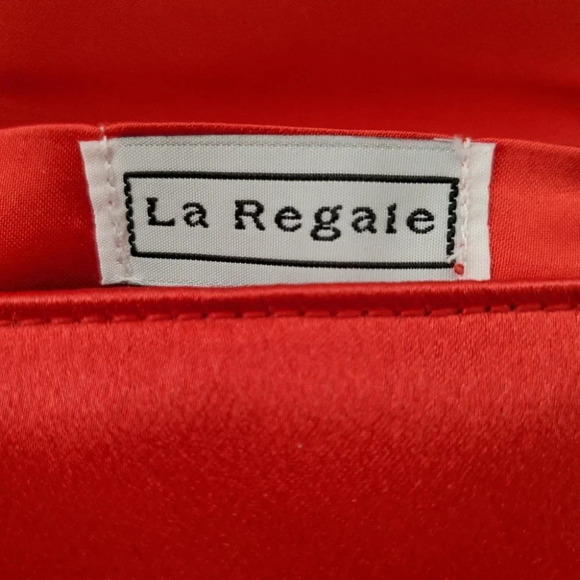 Le Regale Red Silk Evening Bag - Picture 5 of 7